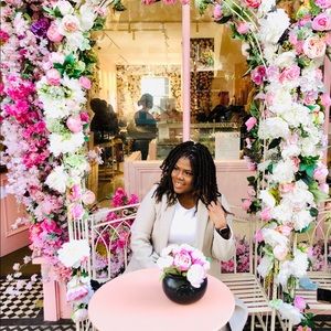 Meet your Posher, Elle